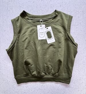NWT LOCUBE Cropped Sweatshirt Vest Green Crew Neck Shoulder Pad Style Top Size S